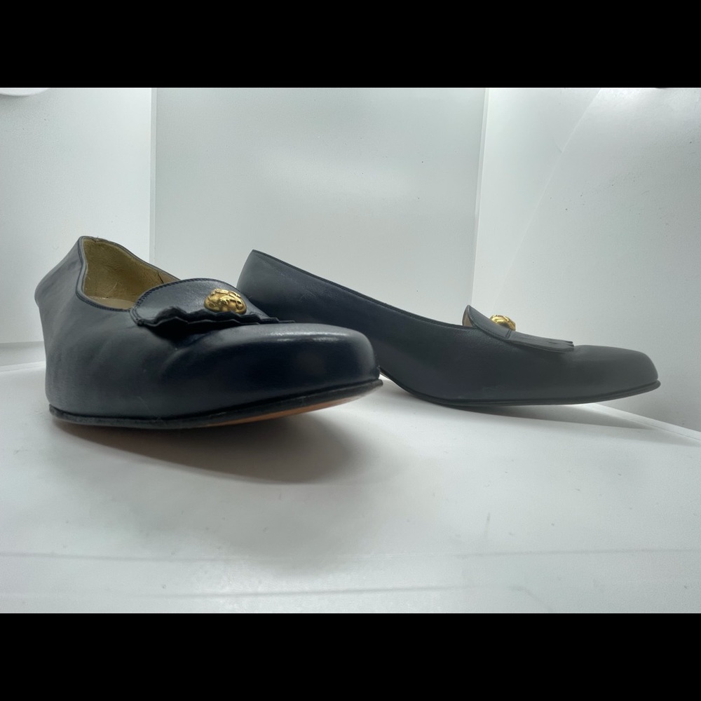 Salvatore Ferragamo fringed low heeled pump - Picture 2 of 11